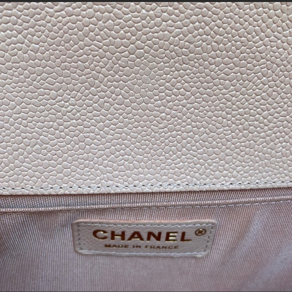 🌸CHANEL caviar quilted Medium Boy - Sakura pink🌸 - Picture 8 of 13
